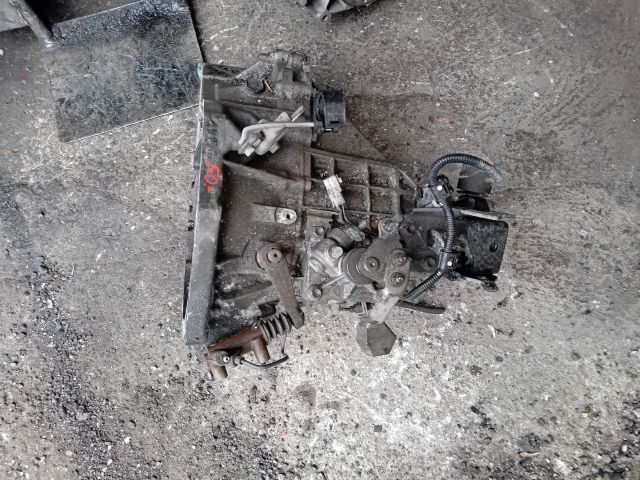 bontott TOYOTA YARIS Váltó (Mechanikus)