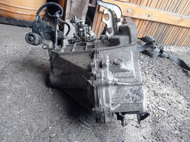 bontott TOYOTA YARIS Váltó (Mechanikus)