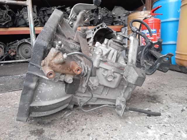 bontott TOYOTA YARIS Váltó (Mechanikus)