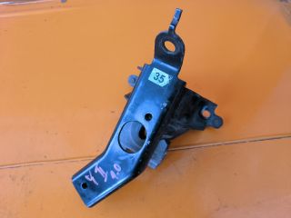 bontott TOYOTA YARIS Váltó Tartó Bak (Pozíciófüggetlen)