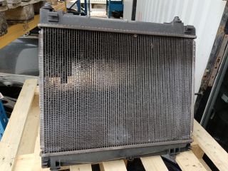 bontott TOYOTA YARIS Vízhűtő Radiátor (Klímás)