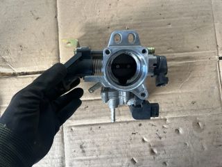 bontott TOYOTA YARIS Fojtószelep (Elektromos)