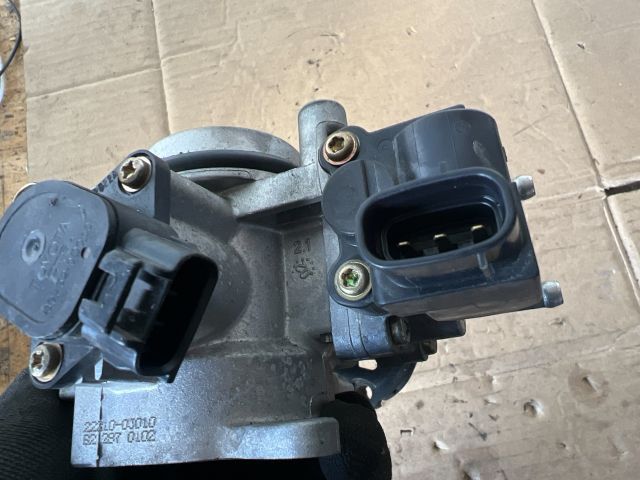 bontott TOYOTA YARIS Fojtószelep (Elektromos)