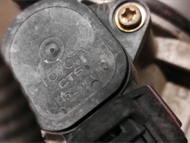 bontott TOYOTA YARIS Fojtószelep (Mechanikus)