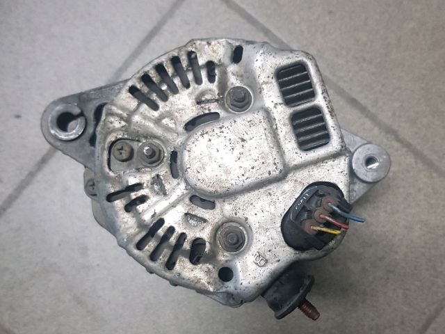 bontott TOYOTA YARIS Generátor