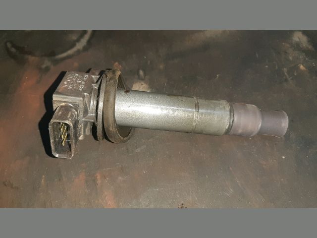 bontott TOYOTA YARIS Gyújtótrafó