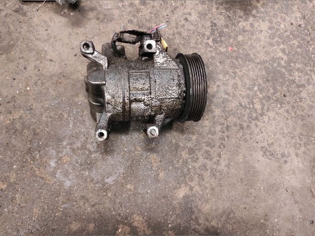 bontott TOYOTA YARIS Klímakompresszor