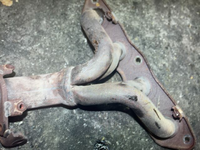 bontott TOYOTA YARIS Leömlő (Soros)