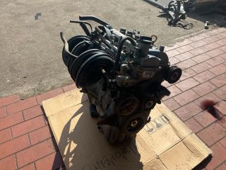 bontott TOYOTA YARIS Motor (Fűzött blokk hengerfejjel)