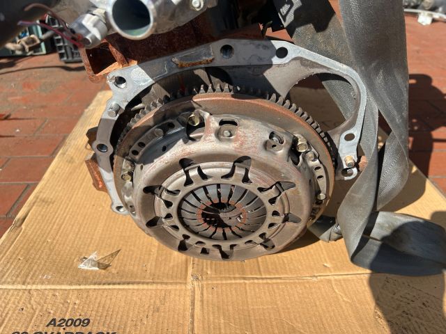 bontott TOYOTA YARIS Motor (Fűzött blokk hengerfejjel)