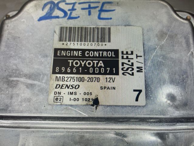 bontott TOYOTA YARIS Motorvezérlő