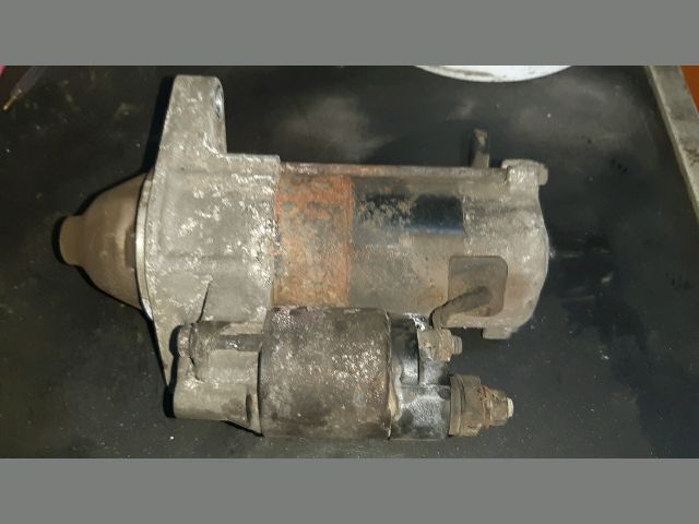 bontott TOYOTA YARIS Önindító