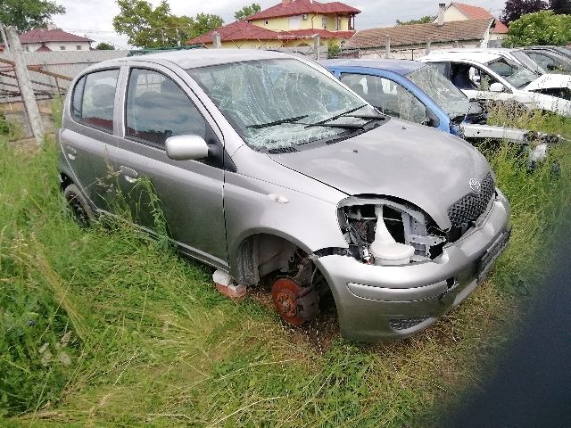 bontott TOYOTA YARIS Bal első Csonkállvány Kerékaggyal