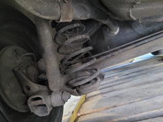 bontott TOYOTA YARIS Bal első Féknyereg Munkahengerrel