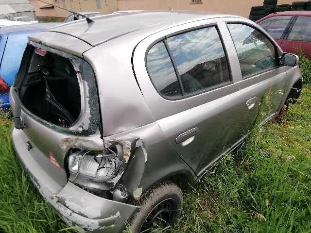 bontott TOYOTA YARIS Bal első Féknyereg Munkahengerrel