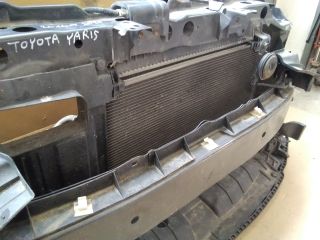 bontott TOYOTA YARIS Komplett Homlokfal (Részeivel)