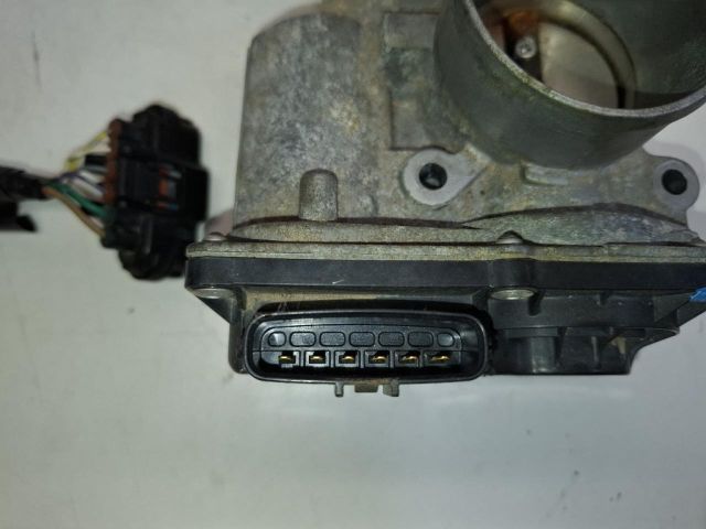 bontott TOYOTA YARIS Fojtószelep (Elektromos)