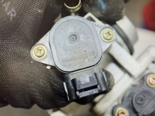 bontott TOYOTA YARIS Fojtószelep (Elektromos)