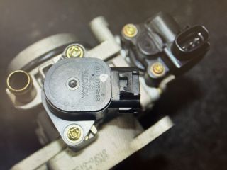 bontott TOYOTA YARIS Fojtószelep (Elektromos)