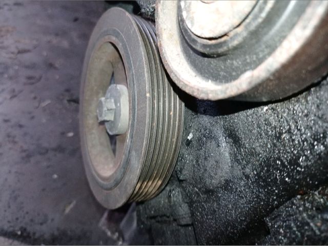 bontott TOYOTA YARIS Főtengely Szíjtárcsa