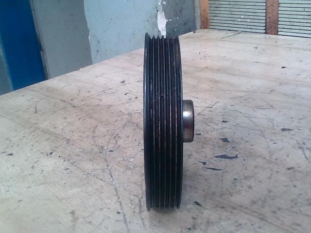 bontott TOYOTA YARIS Főtengely Szíjtárcsa