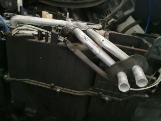 bontott TOYOTA YARIS Fűtőradiátor Vízcső Felső