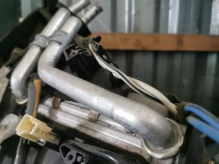 bontott TOYOTA YARIS Fűtőradiátor Vízcső Felső