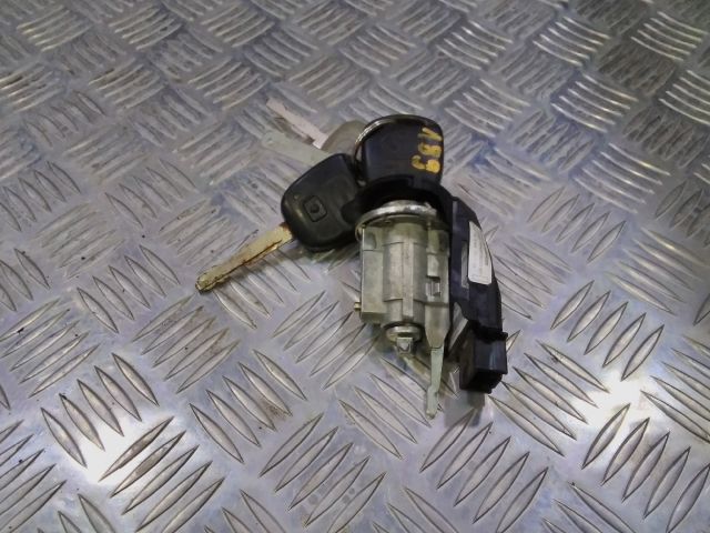 bontott TOYOTA YARIS Gyújtáskapcsoló