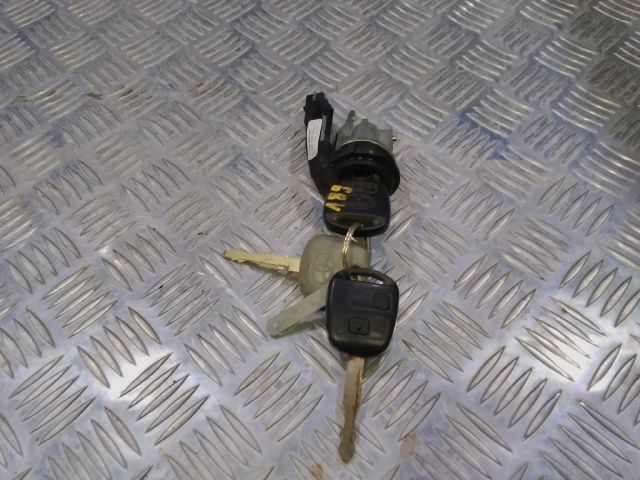 bontott TOYOTA YARIS Gyújtáskapcsoló