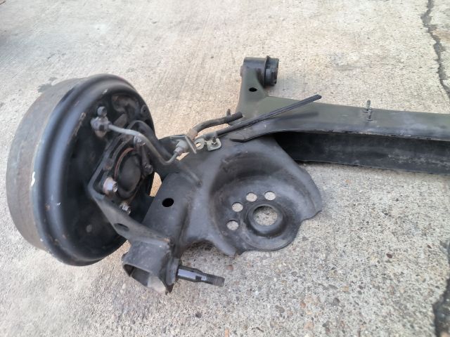 bontott TOYOTA YARIS Hátsó Híd (Dobfékes)