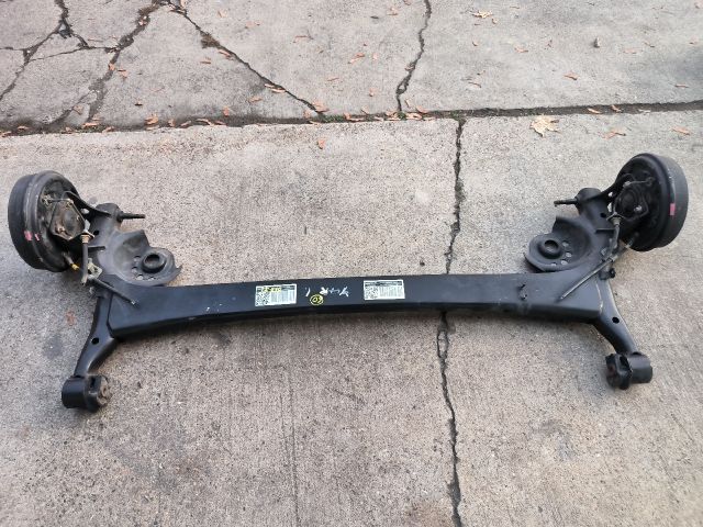 bontott TOYOTA YARIS Hátsó Híd (Dobfékes)