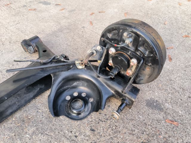 bontott TOYOTA YARIS Hátsó Híd (Dobfékes)