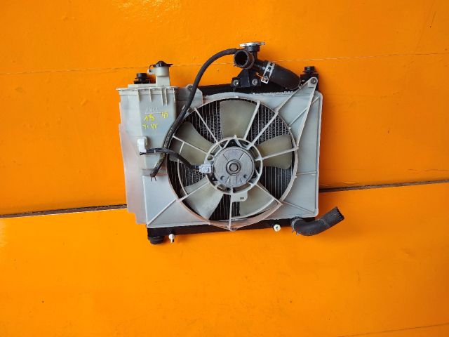 bontott TOYOTA YARIS Hűtő Ventilátor(ok), Radiátor(ok) Szett
