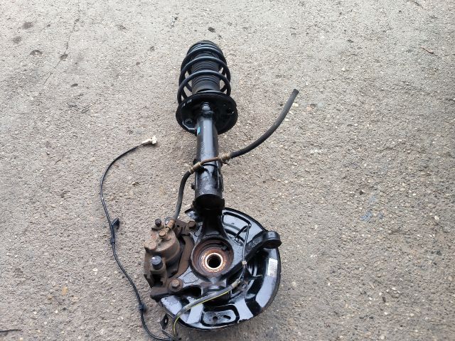 bontott TOYOTA YARIS Jobb első Csonkállvány Kerékaggyal