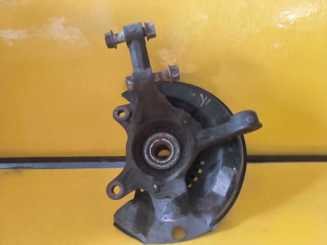 bontott TOYOTA YARIS Jobb első Csonkállvány Kerékaggyal