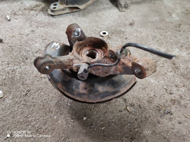 bontott TOYOTA YARIS Jobb első Csonkállvány Kerékaggyal