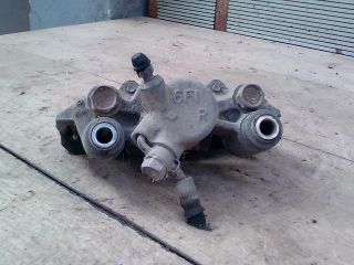 bontott TOYOTA YARIS Jobb hátsó Féknyereg Munkahengerrel