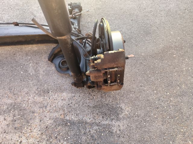 bontott TOYOTA YARIS Jobb hátsó Féknyereg Munkahengerrel