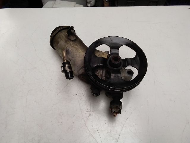 bontott TOYOTA YARIS Kormányszervó Motor (Hidraulikus)