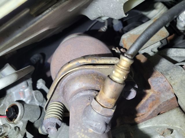 bontott TOYOTA YARIS Motor (Fűzött blokk hengerfejjel)