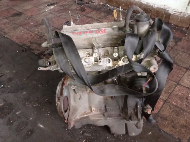 bontott TOYOTA YARIS Motor (Fűzött blokk hengerfejjel)