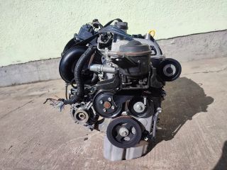 bontott TOYOTA YARIS Motor (Fűzött blokk hengerfejjel)