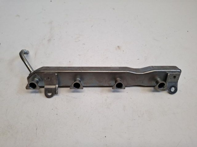 bontott TOYOTA YARIS Nagynyomású Üzemanyag Gyűjtőcső