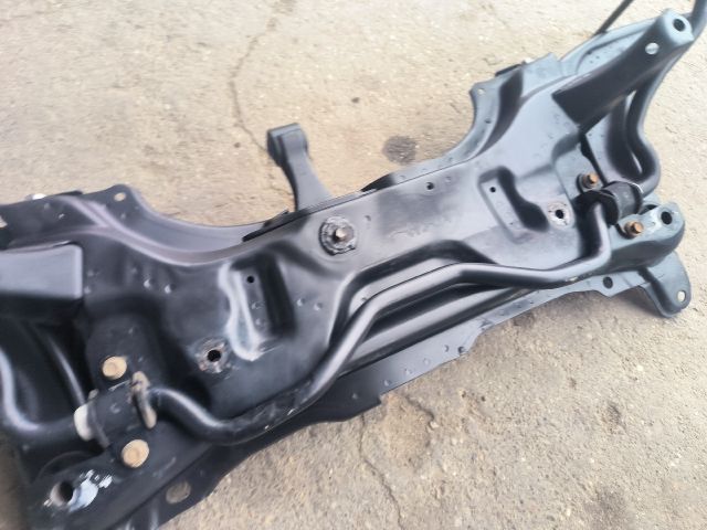 bontott TOYOTA YARIS Első Bölcső