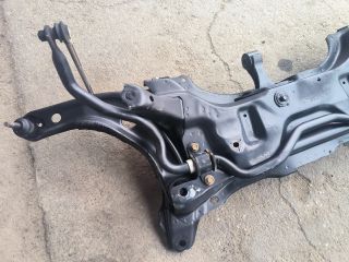 bontott TOYOTA YARIS Első Bölcső