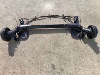 bontott TOYOTA YARIS Hátsó Híd (Dobfékes)