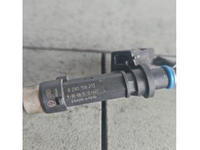 bontott TOYOTA YARIS Porlasztó (1 db)