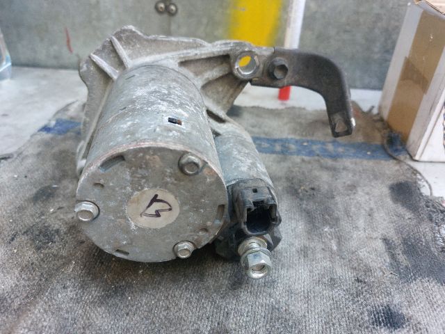 bontott TOYOTA YARIS Önindító