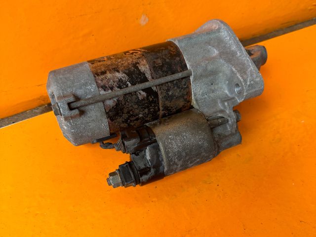 bontott TOYOTA YARIS Önindító