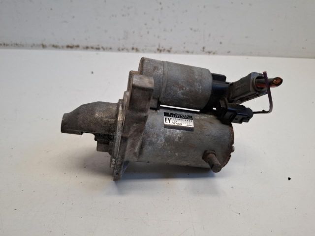 bontott TOYOTA YARIS Önindító